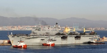 Η Βρετανία στέλνει και τρίτο πλοίο στον Περσικό