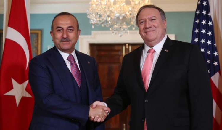 Για S-400 και Συρία συζήτησαν Πομπέο-Τσαβούσογλου