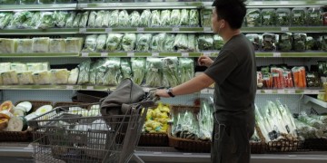 Αντίποινα των ΗΠΑ στην ΕΕ με δασμούς σε τυριά και ουίσκι