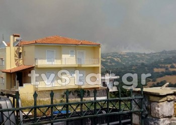 Από εμπρησμό η μία φωτιά στην Εύβοια – Μάχη κοντά στο χωριό Γαβαλάς