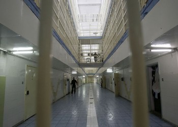 Καρατομήθηκαν δύο προϊστάμενοι των φυλακών Αυλώνα