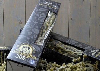 Ένα βιολογικό τσάι που φτιάχνεται με ποντιακό μεράκι στο Βέρμιο