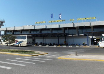 Αστυνομικός στη σπείρα που διευκόλυνε την παράνομη έξοδο αλλοδαπών