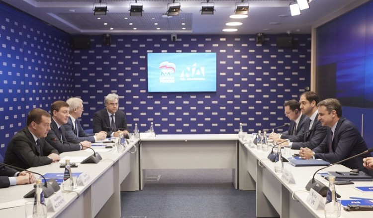 Συγχαρητήριο τηλεγράφημα Μεντβέντεφ σε Μητσοτάκη