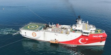 Εκτός ελληνικής υφαλοκρηπίδας το Oruc Reis