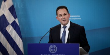 Κατάσταση έκτακτης ανάγκης μετά τη φωτιά στη Μόρια – Φόβοι και για τον κορονοϊό