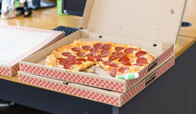 Ο Συνήγορος του Καταναλωτή «ψάχνει» τις πλατφόρμες ηλεκτρονικών παραγγελιών φαγητού