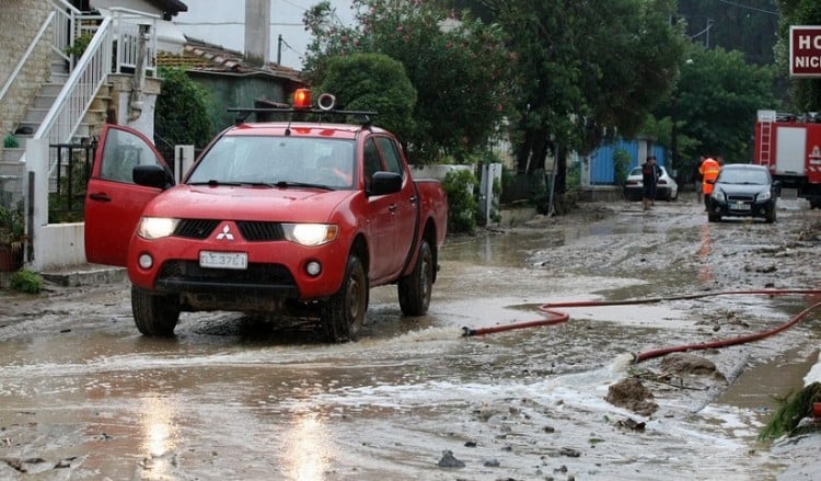 Προβλήματα από την κακοκαιρία σε κεντρική Μακεδονία και Ροδόπη