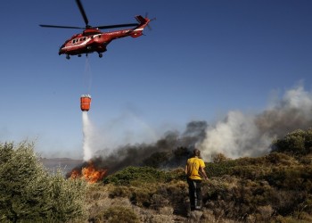 Δύο φωτιές σε εξέλιξη, σε Λέσβο και Ηράκλειο