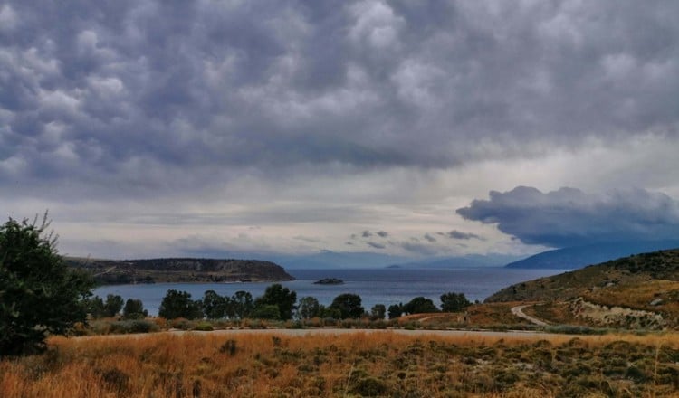 Με καταιγίδες, χαλάζι και ισχυρούς ανέμους ο καιρός την Τρίτη