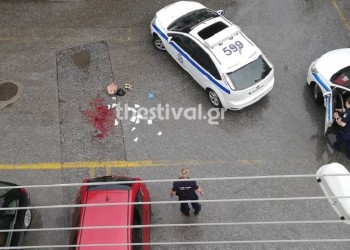 Έγκλημα με τσεκούρι στη Θεσσαλονίκη: Προθεσμία να απολογηθεί πήρε ο δράστης από τη Γεωργία