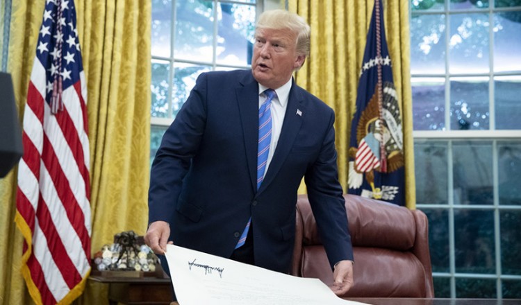 Τι σημαίνει το αμερικανικό νομοσχέδιο EastMed Act για Ελλάδα και Κύπρο