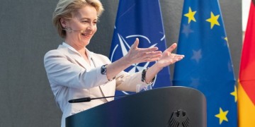 Πιθανώς εντός Δεκεμβρίου το εμβόλιο στους πρώτους Ευρωπαίους