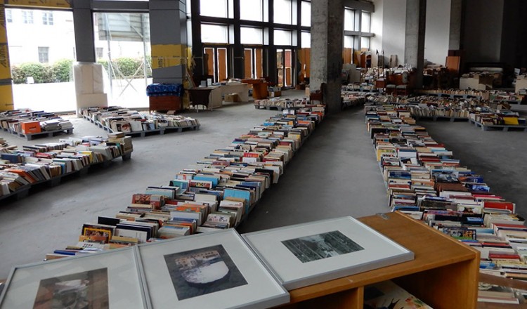 Συγκινεί τους Γερμανούς το βιβλιοπωλείο των αστέγων της Αθήνας