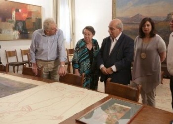 Έργα του Βάλια Σεμερτζίδη δωρεά στη Βιβλιοθήκη της Βουλής