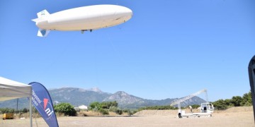 Σάμος: Το ζέπελιν ξεκίνησε την επιτήρηση των θαλάσσιων συνόρων