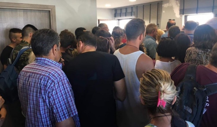 Ταλαιπωρία στη Σαμοθράκη: Την Τετάρτη πλοίο στο νησί, αν το επιτρέψει ο καιρός