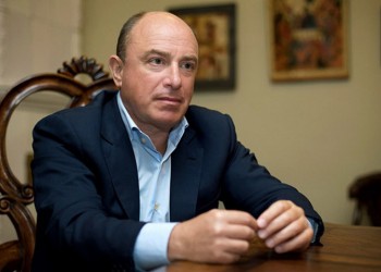 Ποιοι ήταν οι δύο Ρώσοι που έχασαν τη ζωή τους στη συντριβή του ελικοπτέρου στον Πόρο