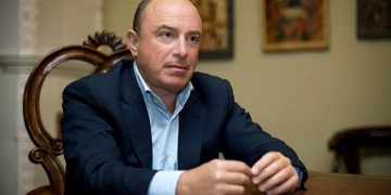 Ποιοι ήταν οι δύο Ρώσοι που έχασαν τη ζωή τους στη συντριβή του ελικοπτέρου στον Πόρο