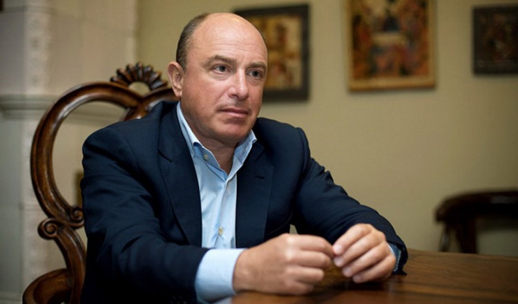 Ποιοι ήταν οι δύο Ρώσοι που έχασαν τη ζωή τους στη συντριβή του ελικοπτέρου στον Πόρο