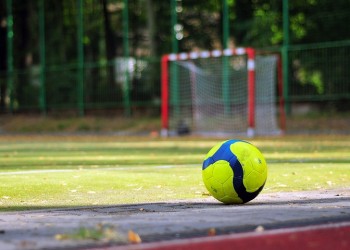 Θεσσαλονίκη: Ποδοσφαιρικό τέρμα πλάκωσε 9χρονο σε γήπεδο της Περαίας