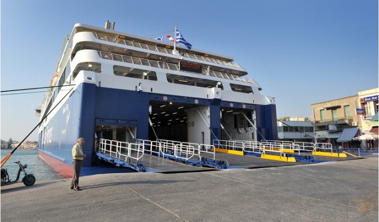 Κρούσμα κορονοϊού στο Blue Star Delos – Επέστρεψε στον Πειραιά