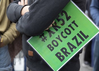 Μαζί με τον Αμαζόνιο καταστρέφεται και η διεθνής εικόνα της Βραζιλίας