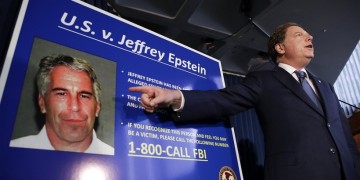 Τζέφρι Έπσταϊν: Αυτοκτόνησε στη φυλακή ο γνωστός χρηματιστής