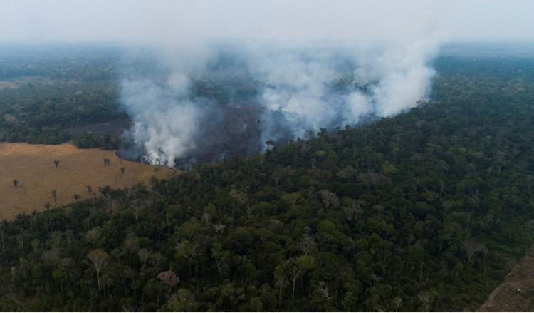 Η Βραζιλία απορρίπτει τη βοήθεια της G7 για τις πυρκαγιές στον Αμαζόνιο