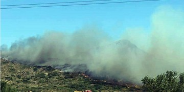 Σε ύφεση η φωτιά στην Ελαφόνησο – 63 πυρκαγιές σε ένα 24ωρο