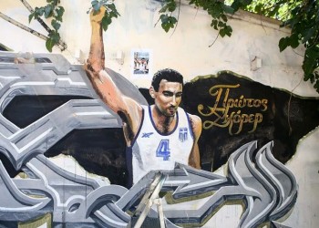 Βανδάλισαν για δεύτερη φορά το γκράφιτι με τον Γκάλη