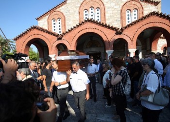 Κηδεύτηκε ο ηρωικός ψαράς Κώστας Αρβανίτης
