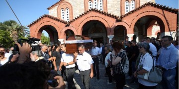 Κηδεύτηκε ο ηρωικός ψαράς Κώστας Αρβανίτης