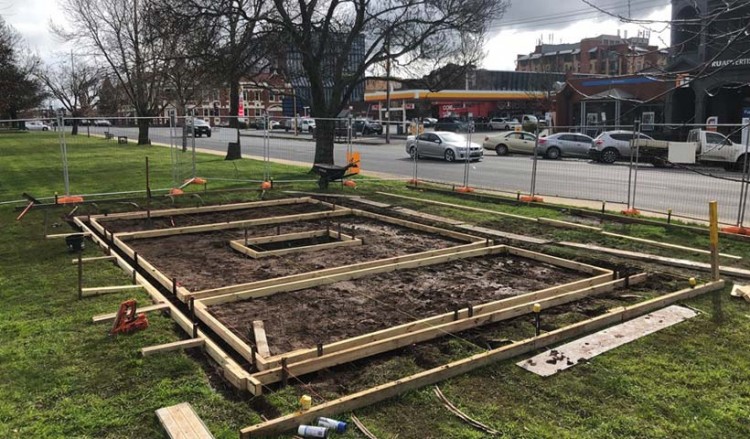 Μνημείο στην Αυστραλία για τον Τρελόαρ, που έσωσε χιλιάδες Έλληνες πρόσφυγες