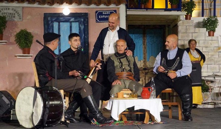 Ποντιακό παρακάθ’ επί σκηνής στο 24ο Φεστιβάλ Λαϊκού Χορού στο Σούλι Αχαΐας