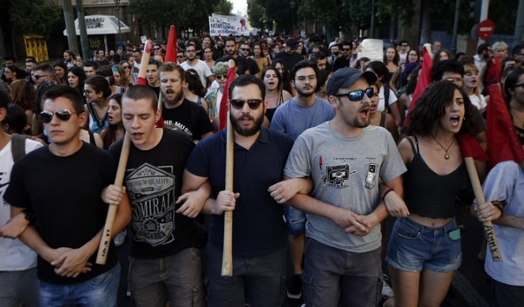 Διυπουργικό νομοσχέδιο: Υπερψηφίστηκε η κατάργηση του ασύλου