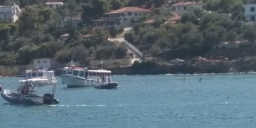 Νεκροί οι επιβαίνοντες στο ελικόπτερο που έπεσε στον Πόρο – Καταγγελία για το ελικοδρόμιο