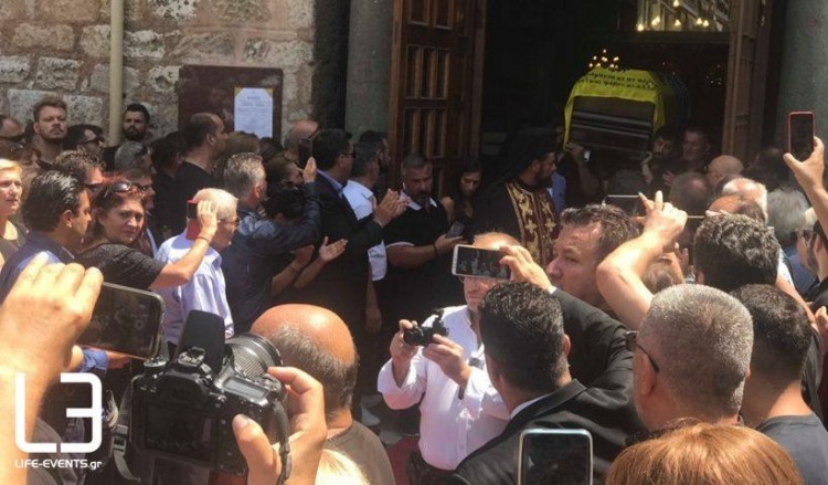 Με ποντιακή λύρα το αντίο στον Γιώργο Ποζίδη (βίντεο)