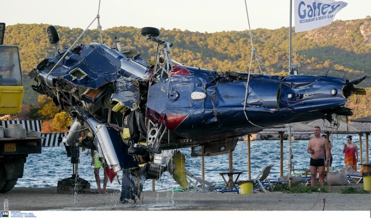 Πτώση ελικοπτέρου στον Πόρο: Στο μικροσκόπιο η άτρακτος