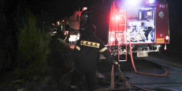 Σε ύφεση η φωτιά στον Διόνυσο Αττικής