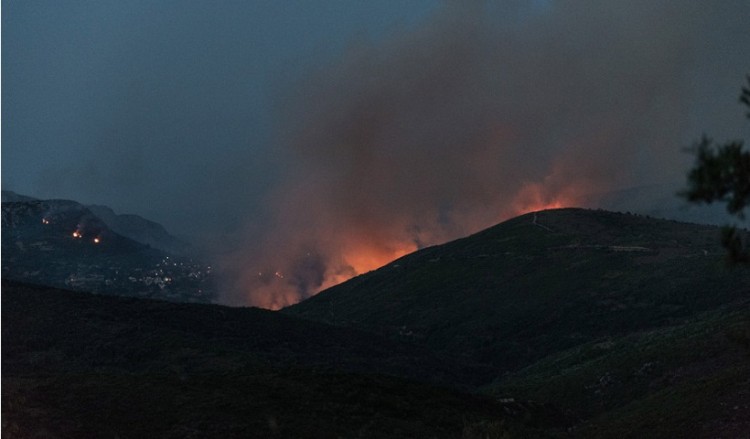 Φωτιές σε Μεσσηνία και Κέρκυρα