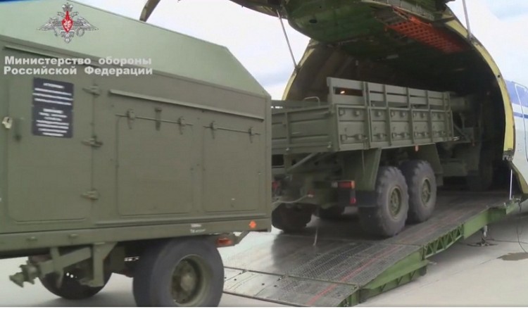 Πώς αντιδρά η Ρωσία στα σενάρια πώλησης των S-400 από την Τουρκία στις ΗΠΑ