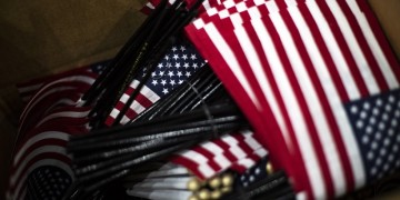 Η κυβέρνηση Τραμπ «κόβει» τη βίζα από τους φτωχούς μετανάστες