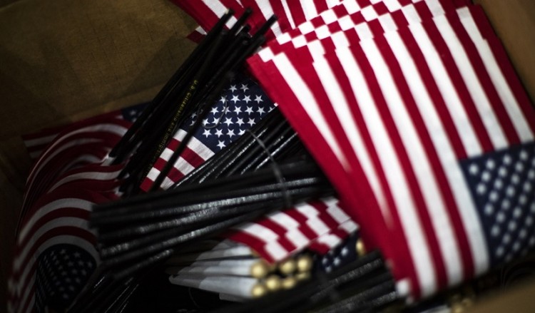 Η κυβέρνηση Τραμπ «κόβει» τη βίζα από τους φτωχούς μετανάστες