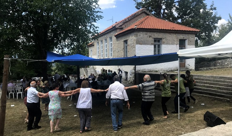 Αντάμωμα σε ένα χωριό-φάντασμα: Μια ωραία ιστορία στη Δράμα! (φωτο)