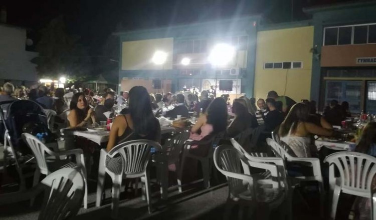 Τοξότες Ξάνθης: Παραμονή Δεκαπενταύγουστου το έκαψαν με ποντιακό γλέντι