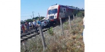 Νεκρή μία έγκυος από τη σύγκρουση τρένου με ΙΧ στα Διαβατά