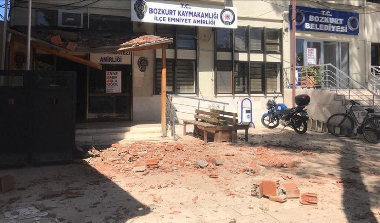 5,8 βαθμοί Ρίχτερ ο σεισμός στην Τουρκία – Υπάρχουν τραυματίες και ζημιές