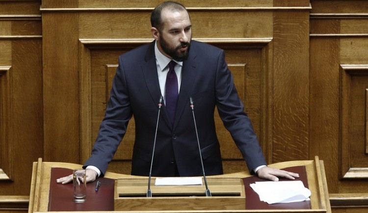 Διυπουργικό νομοσχέδιο: Κυβέρνηση και αντιπολίτευση διασταυρώνουν τα ξίφη τους στη Βουλή