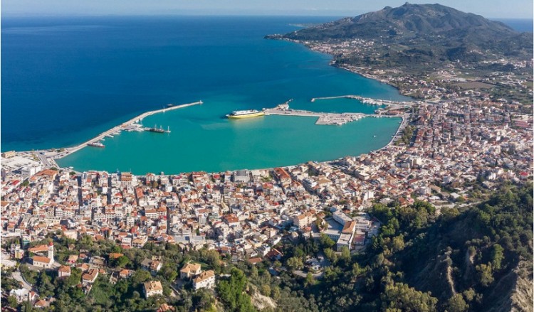 Αμπούλες γέλιου και ποτά-μπόμπες σε τουριστικά πλοία στη Ζάκυνθο